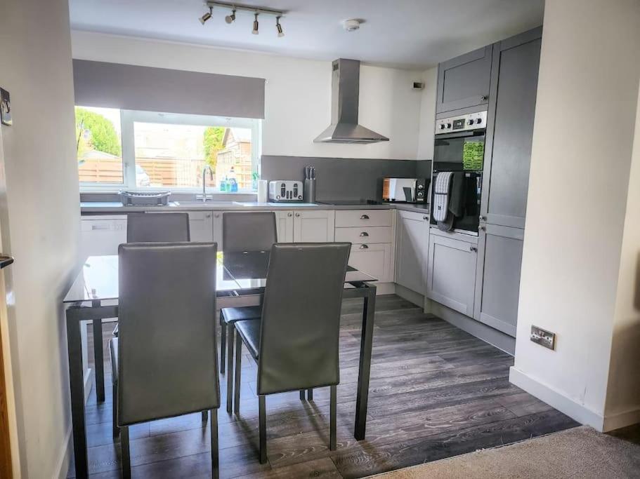 Central 2-Bedroom Bunglow With Double Sofa Bed Carnoustie Exterior photo
