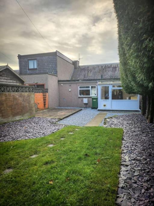 Central 2-Bedroom Bunglow With Double Sofa Bed Carnoustie Exterior photo